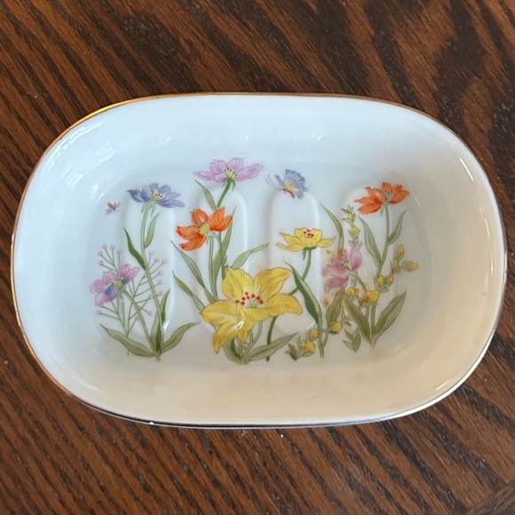Ben Rickert Other - Ben Rickert Floral Porcelain Dish with Gold Trim